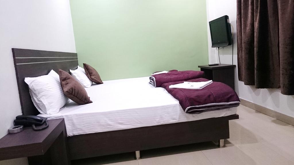 Hotel Preetam Aurangabad Room photo